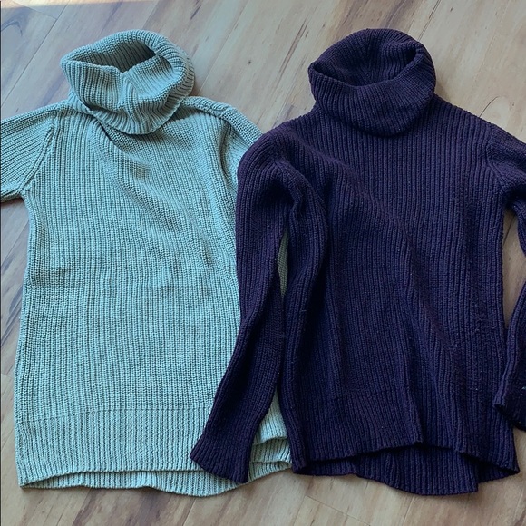 A&F Turtleneck Bundle of 2 - Picture 2 of 6